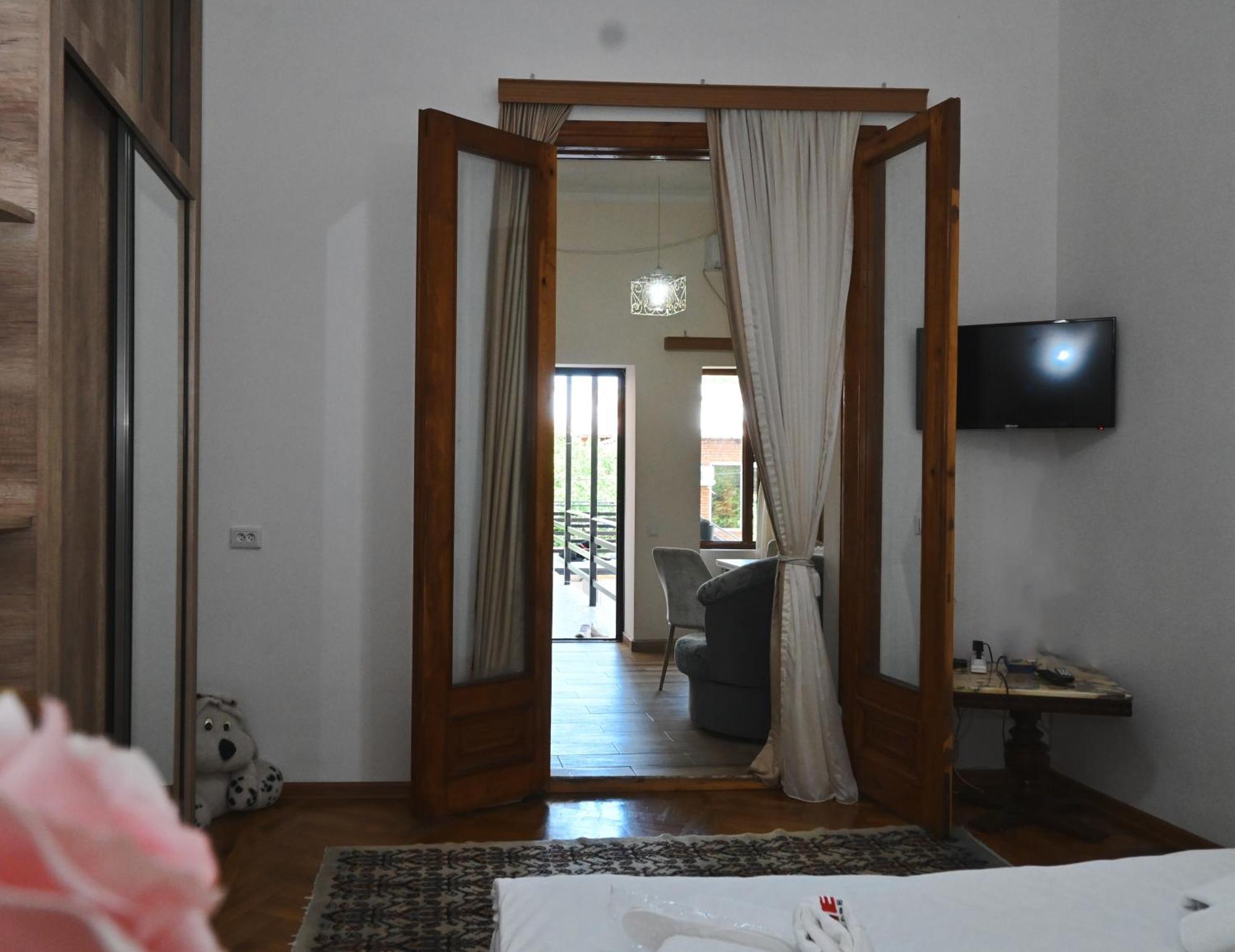 Jerusalem Hotel Kutaisi Eksteriør bilde